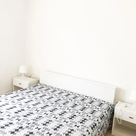 בית נופש Lu Fraili House סאן תאודורו